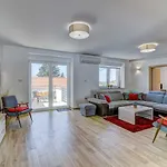 וילה Milla By Aneo Travel *