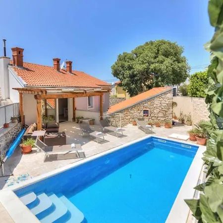 Milla By Aneo Travel *